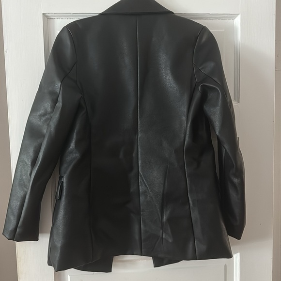 Princess Polly ELLEN FAUX LEATHER BLAZER - Picture 9 of 9